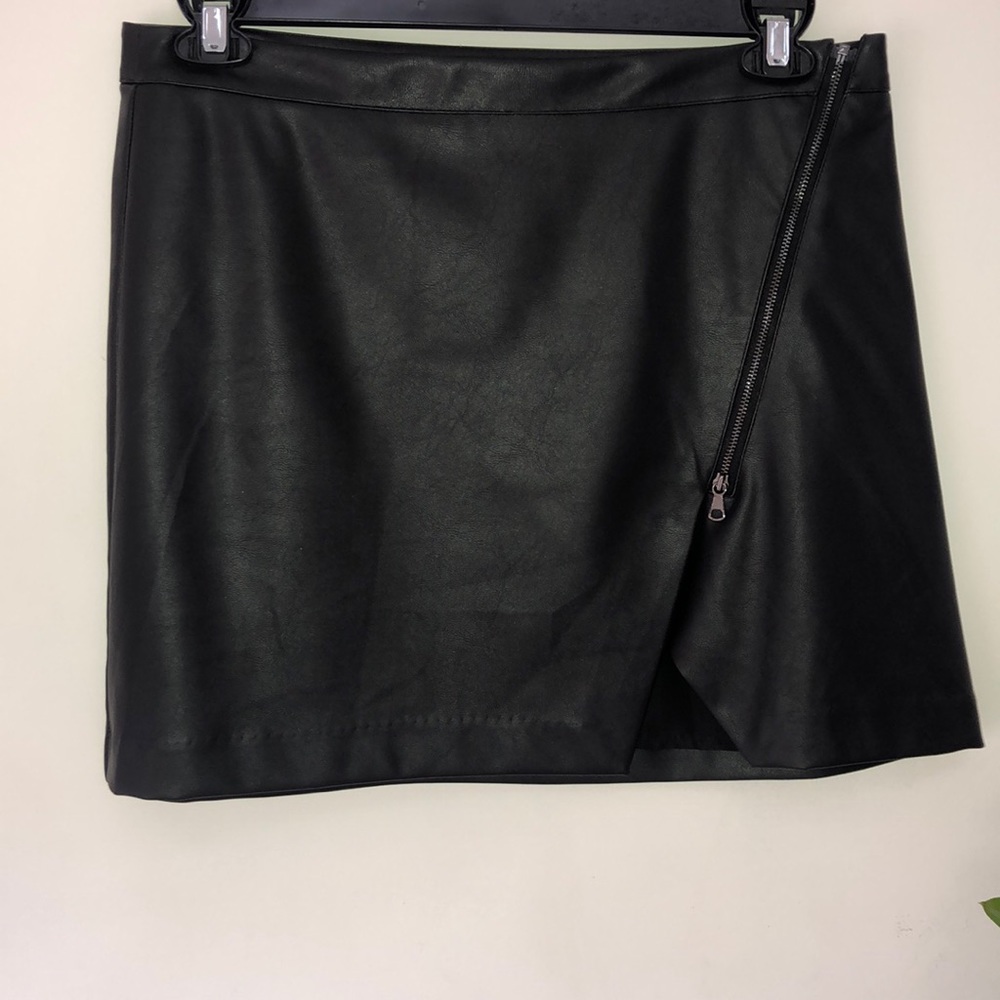 Faux leather mini skirt with zipper detail
